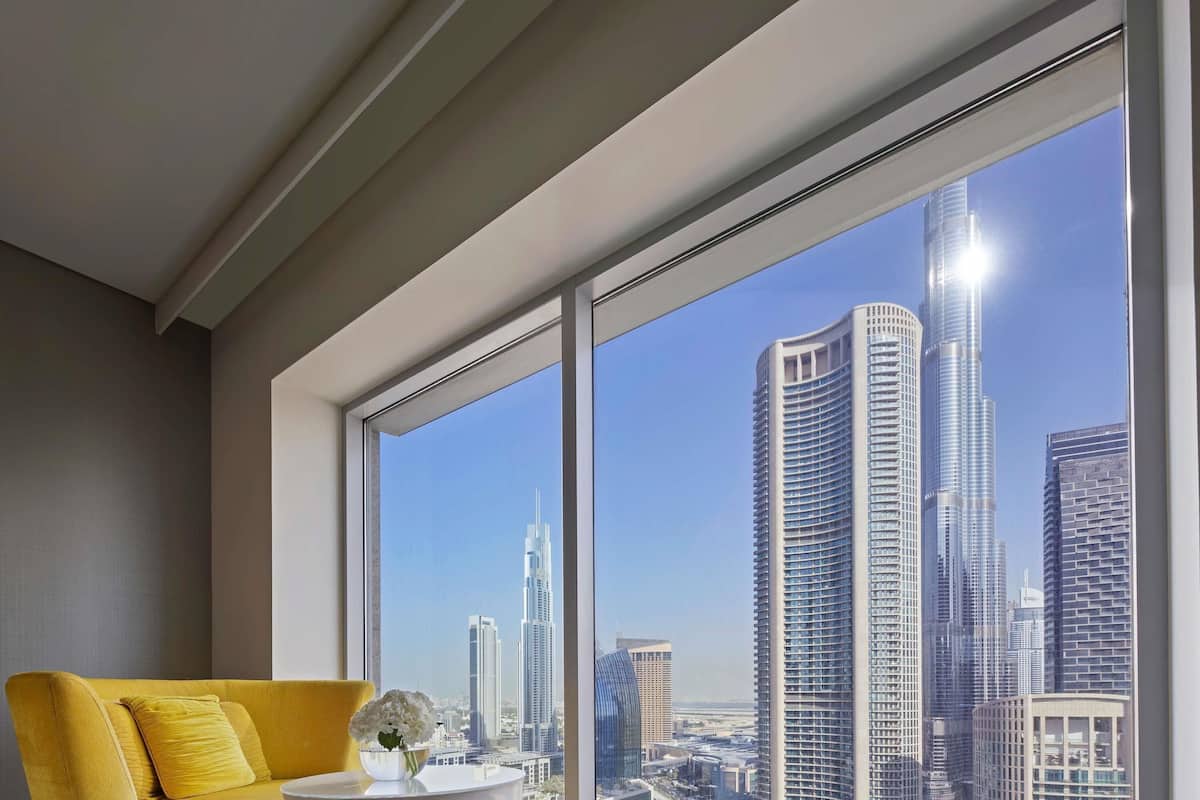 Luxe kamer, 1 kingsize bed (Burj Khalifa View) | 1 slaapkamer, luxe beddengoed, donzen dekbedden, een minibar
