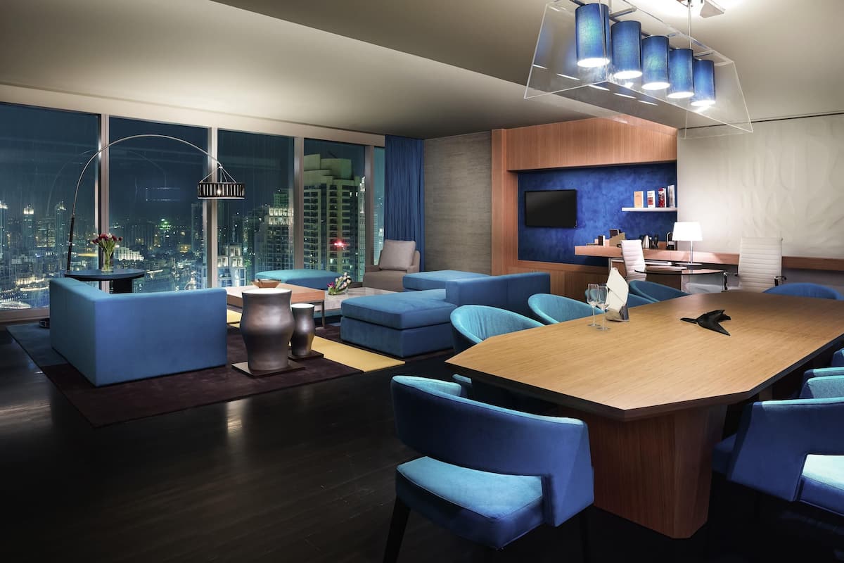Suite – president, 1 kingsize-seng, Club Lounge-tilgang (Burj Khalifa View) | Sengetøy av topp kvalitet, dundyner, senger med overmadrass og minibar