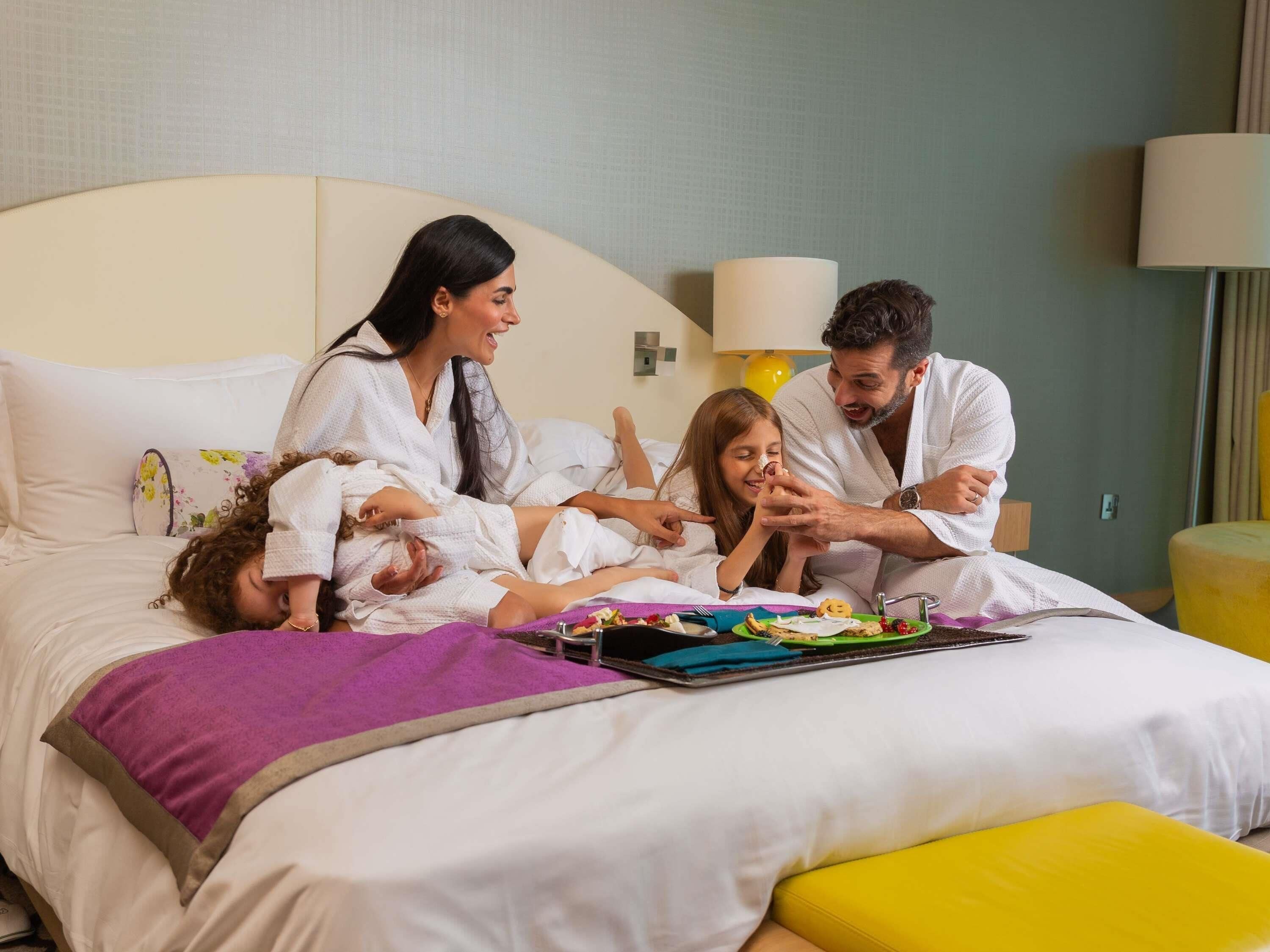 家庭房, 多张床 | 高档床上用品、羽绒被、迷你吧、客房内保险箱