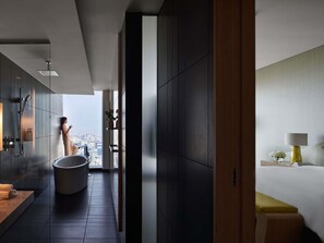 Opera Suite, 1 King Bed, Club Millésime access, Coastline View | Premium bedding, down comforters, minibar, in-room safe - Sofitel Dubai Downtown (Dubai)