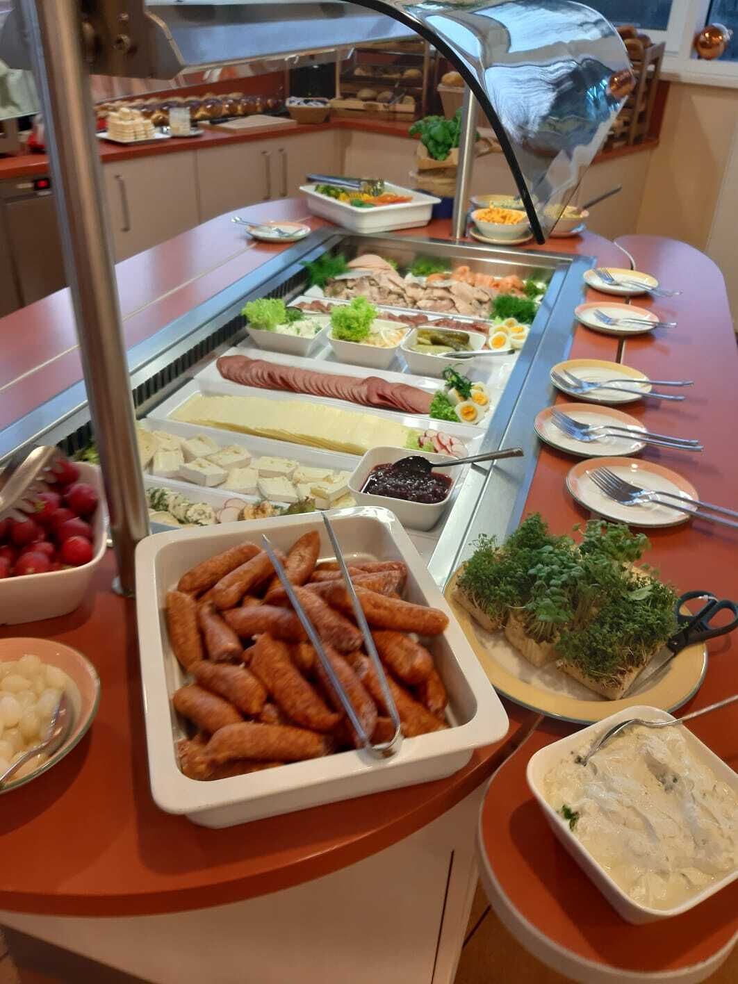 daily buffet breakfast (eur 18 per person)