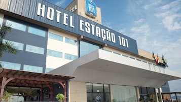 Fachada de la propiedad