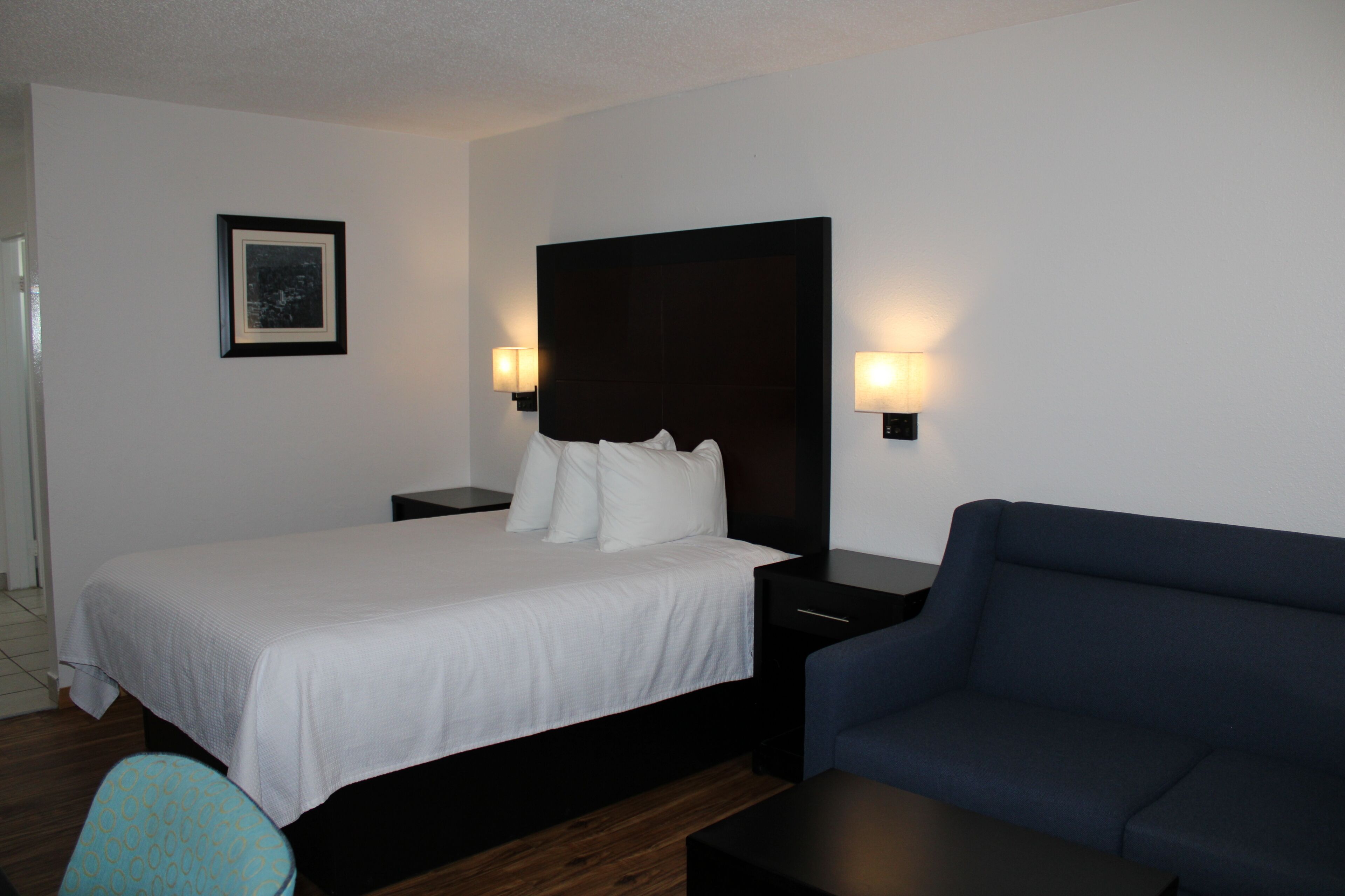 Standard Room, 1 Queen Bed