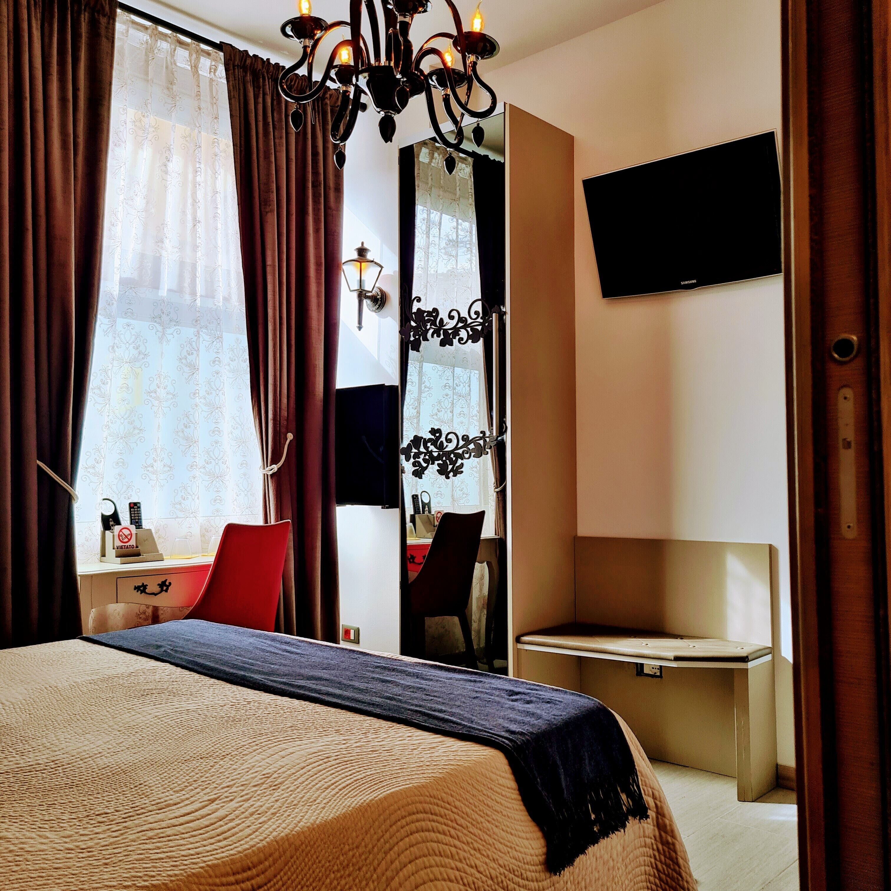 Photo - LeNotti Verona