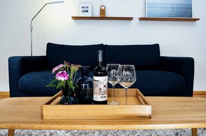 Flat-screen TV - My Place (Hamburg)