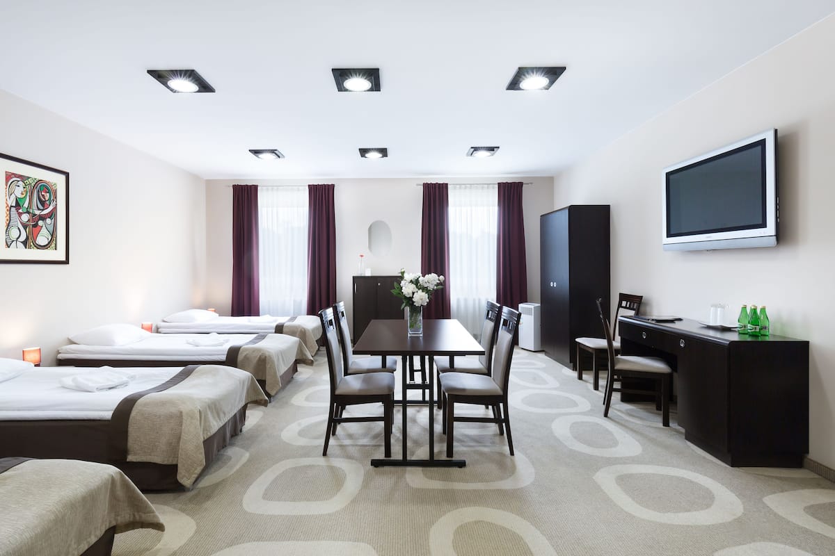 1 bedroom, desk, iron/ironing board, rollaway beds