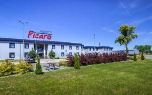 Courtyard - Hotel Picaro Stok (Lagow)