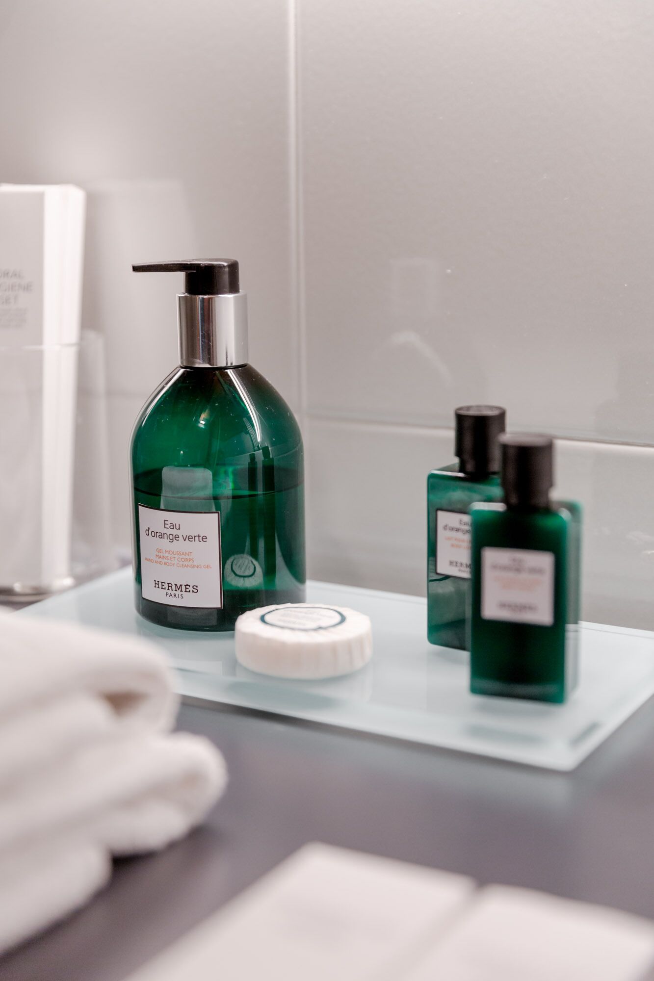 superior room | bathroom | shower, towels