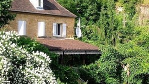 Exterior - La Treille (Vitrac)