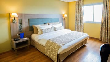 Premium bedding, minibar, in-room safe, desk