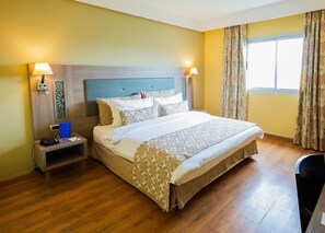 Premium bedding, minibar, in-room safe, desk - Sky Casa Airport (Nouaceur)