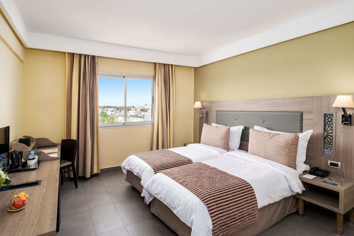 Superior Twin Room | Premium bedding, minibar, in-room safe, desk