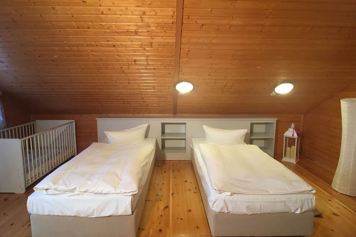 family duplex | hypo-allergenic bedding, in-room safe, desk, cots/infant beds