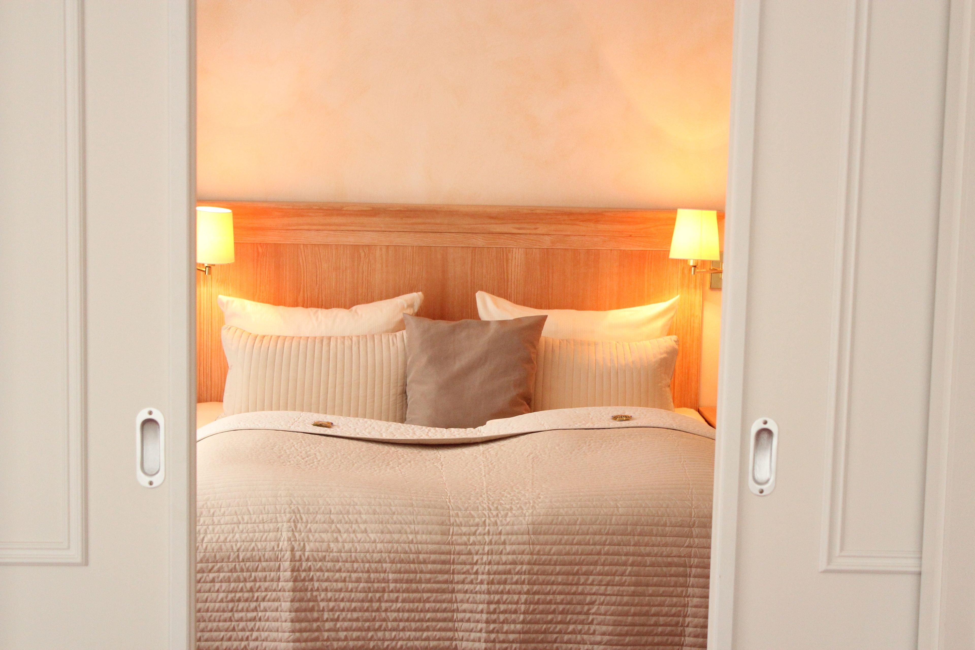 suite, balcony (gropius) | in-room safe, free wifi