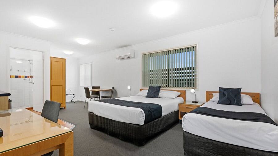 Browns Plains Motor Inn