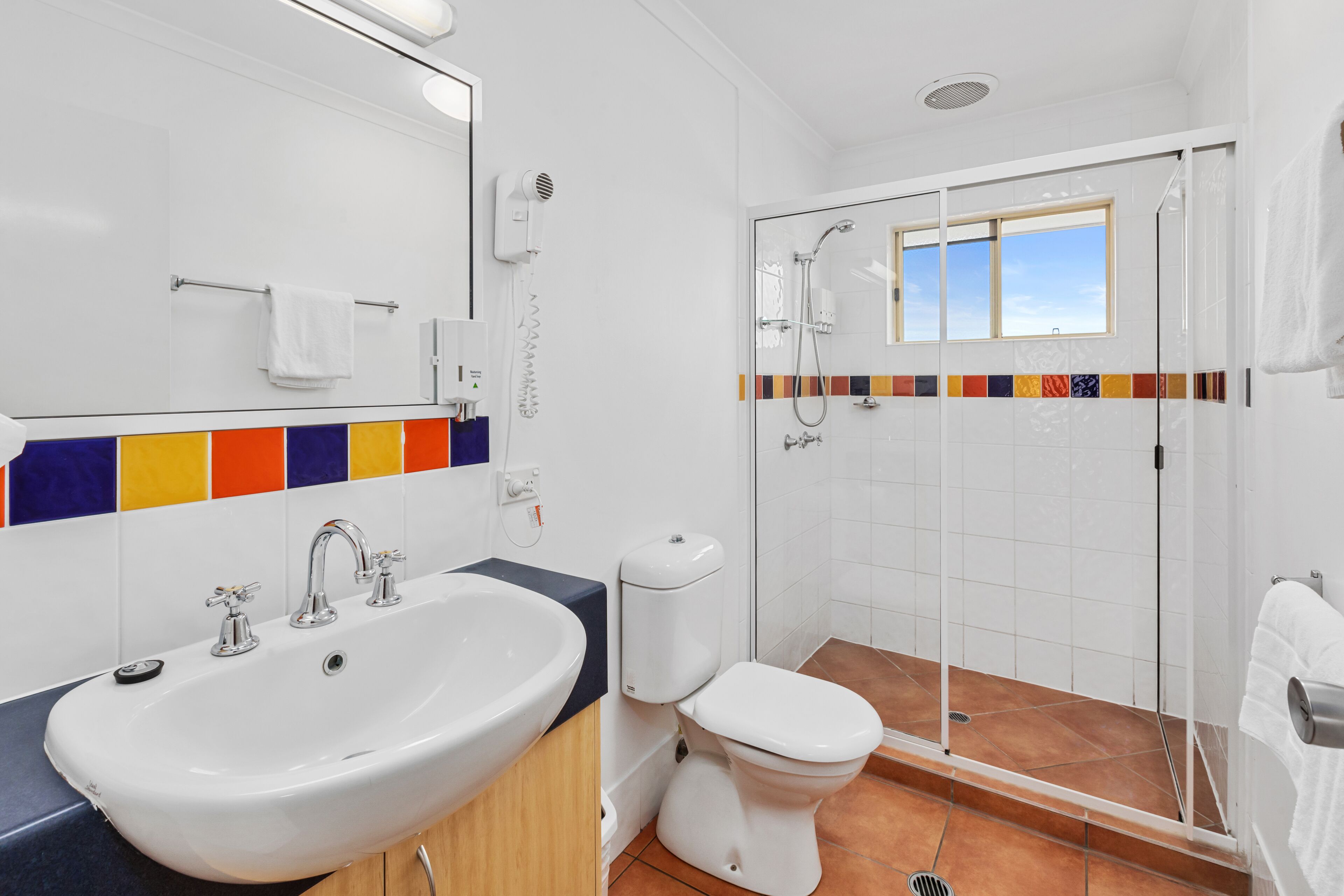 2-Room Unit with Kitchenette | Bathroom