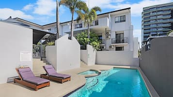 Outdoor pool, pool loungers