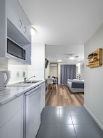 Business Studio | Private kitchenette | Fridge, microwave, coffee/tea maker, toaster