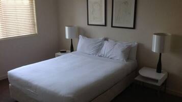 1 bedroom, individually decorated, individually furnished