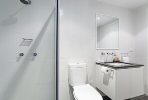 Bathroom - Citystyle Executive Apartments (Braddon)