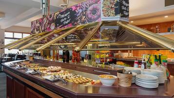 Déjeuner et dßner servis sur place