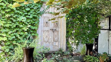 Williamstown Cottage - One Bedroom | 1 bedroom, individually decorated, individually furnished