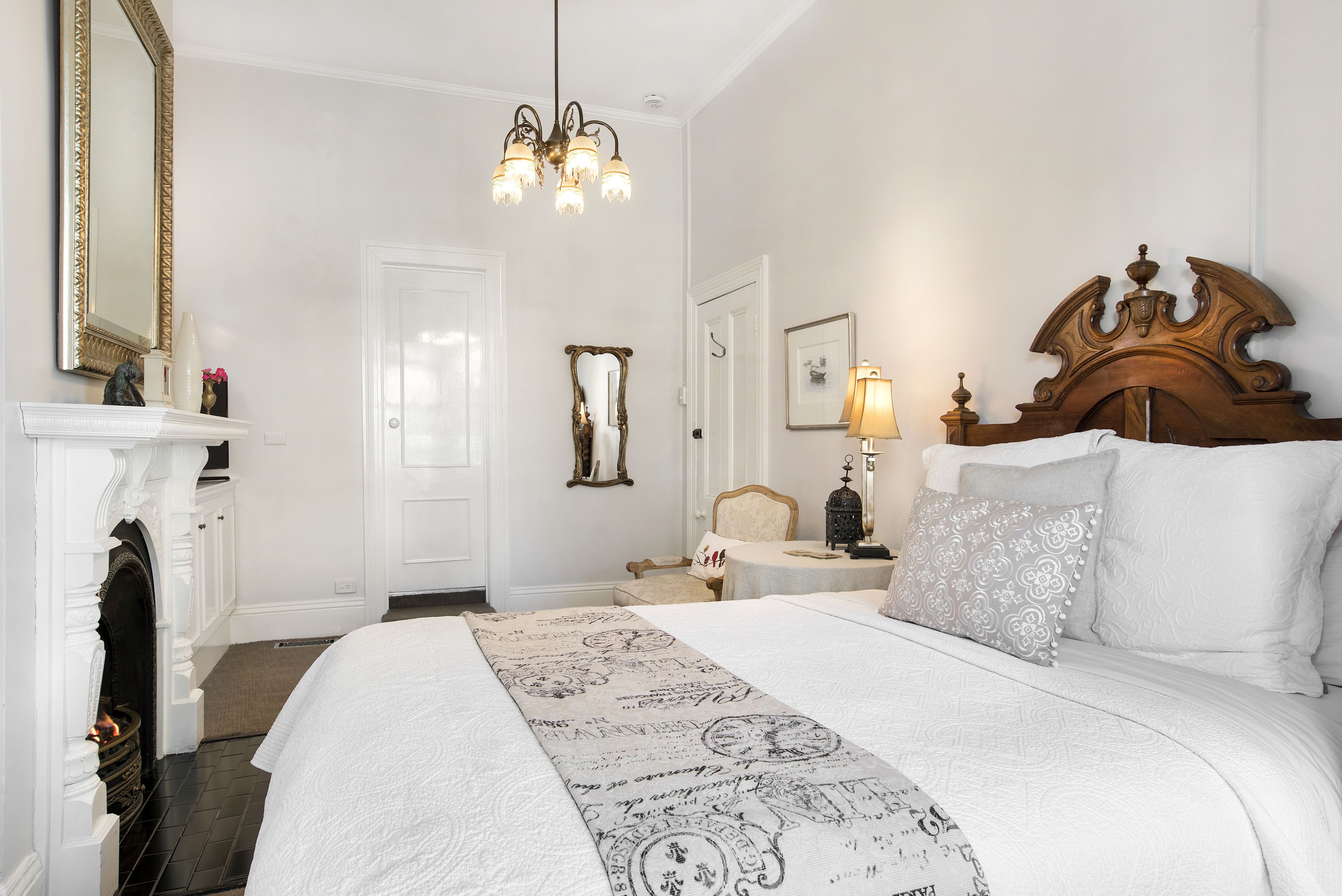 Captain's Retreat Apartments and Cottages — image 20