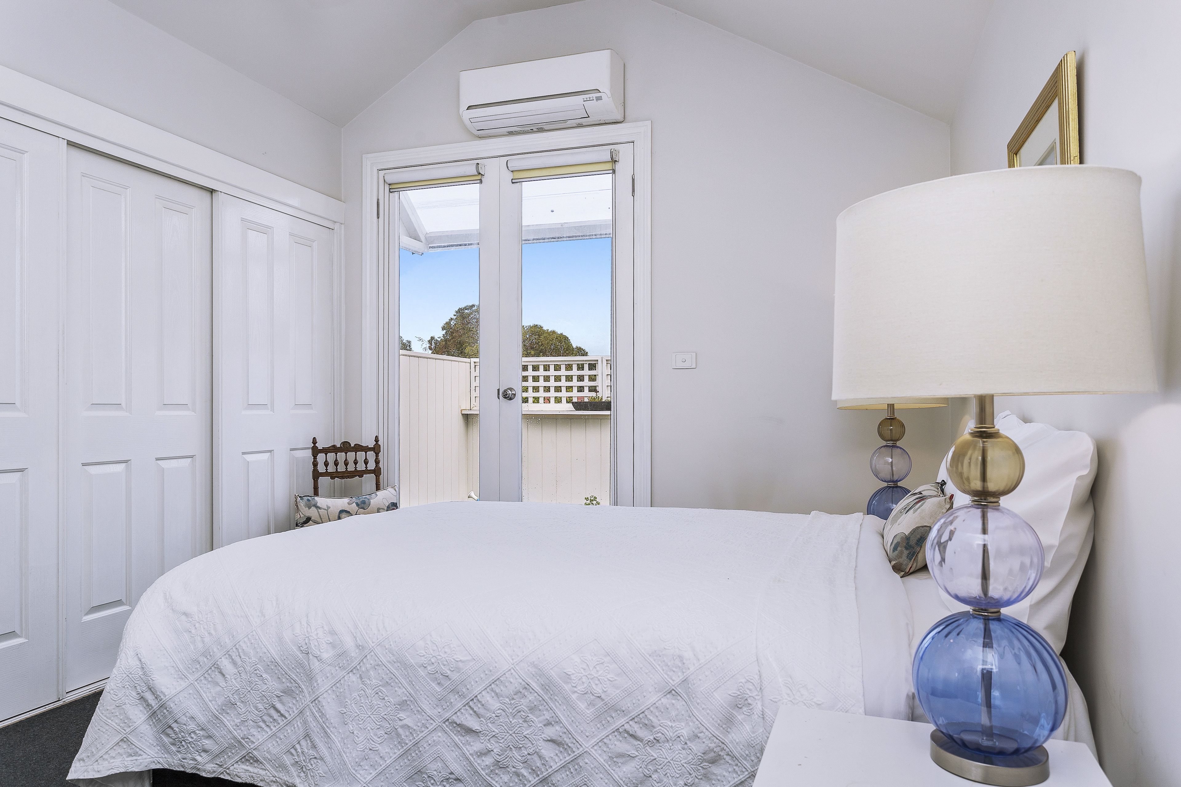 Captain's Retreat Apartments and Cottages — image 17