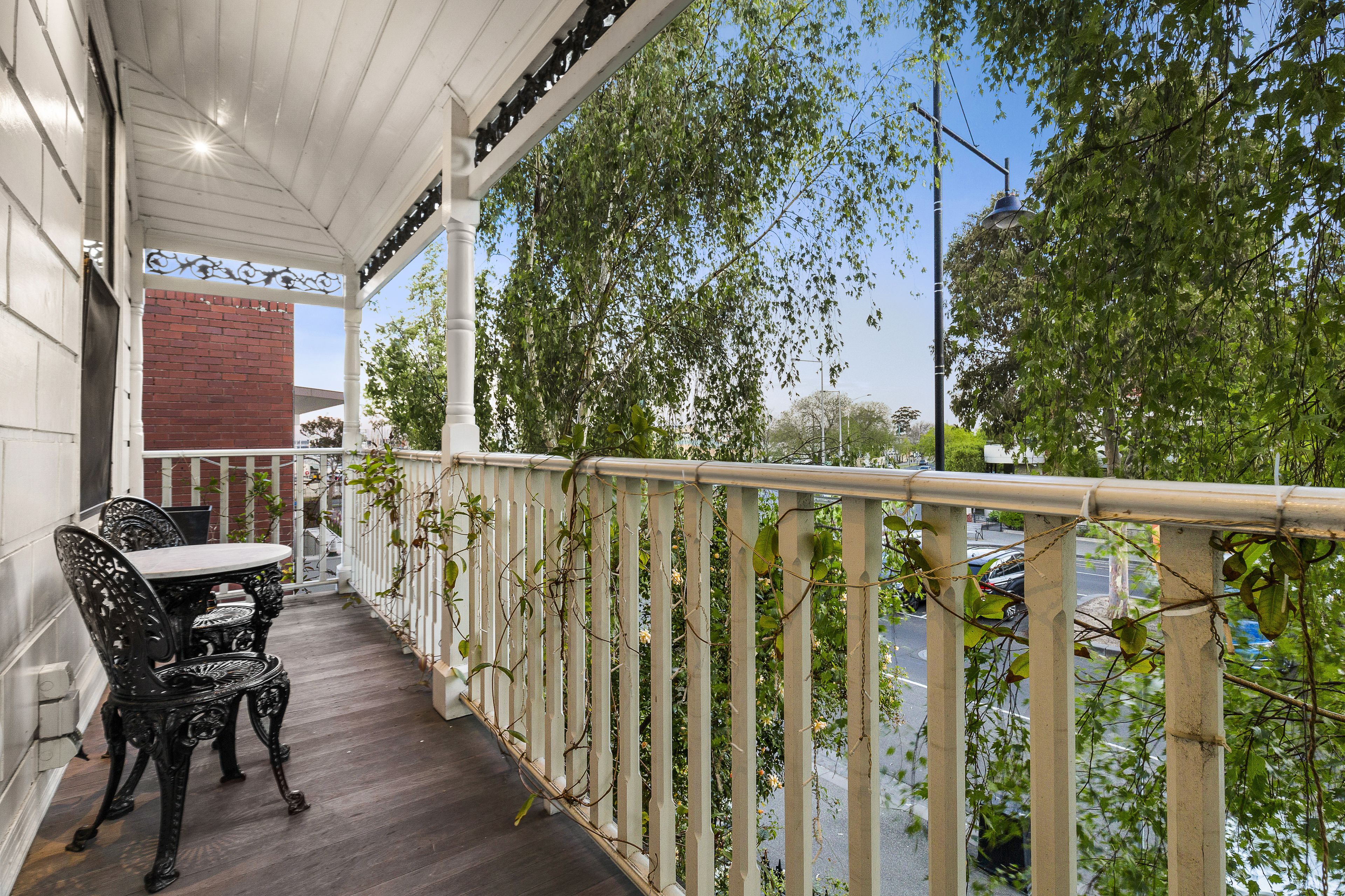 Captain's Retreat Apartments and Cottages — image 11