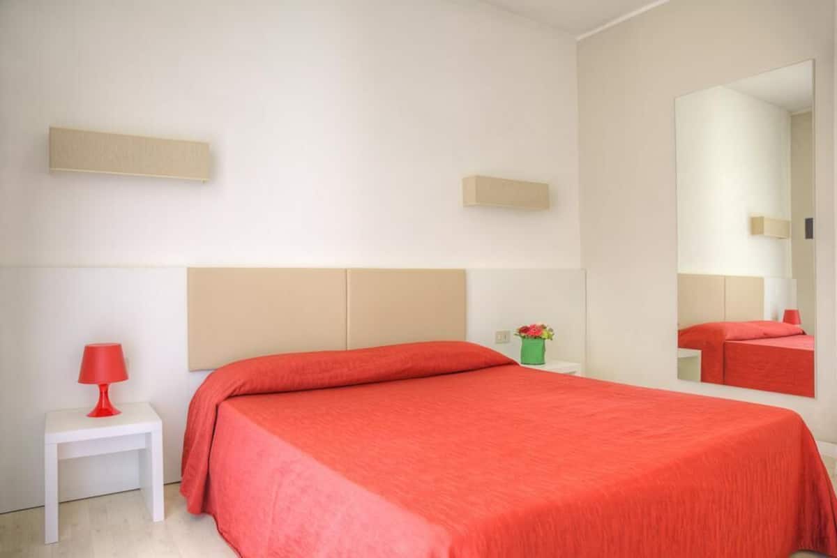 Minibar, in-room safe, desk, cribs (surcharge)