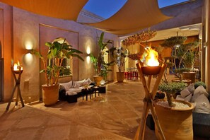 Breakfast and dinner served  - Résidence Dar Lamia Marrakech (Marrakech)
