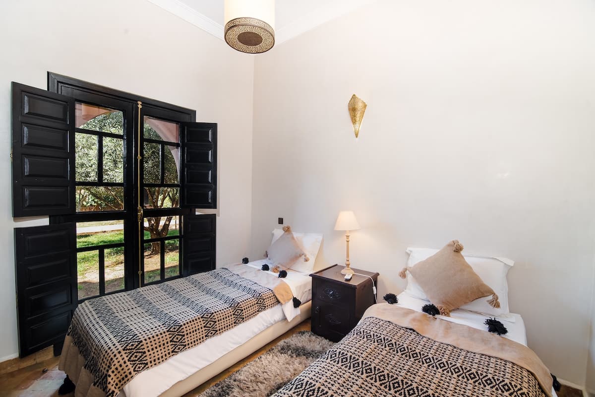 Villa, 4 slaapkamers, privézwembad | 1 slaapkamer, luxe beddengoed, een kluis op de kamer