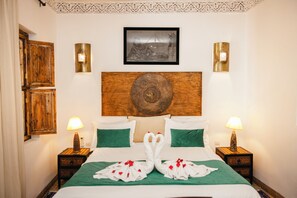 Rom – comfort (Sahara) | Bad | Dusj, toalettartikler (inkludert), hårføner og håndklær