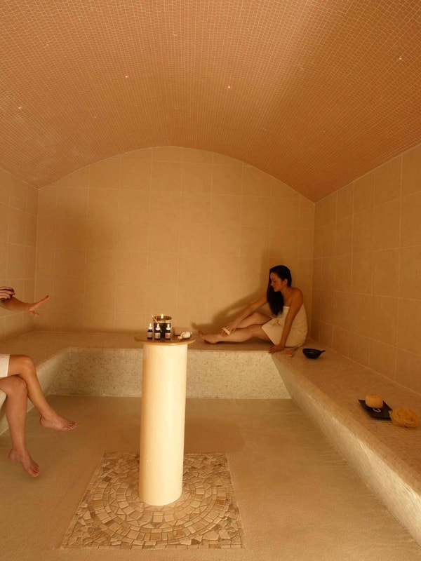 Bilik rawatan pasangan, mandi tangas / hammam, rawatan badan