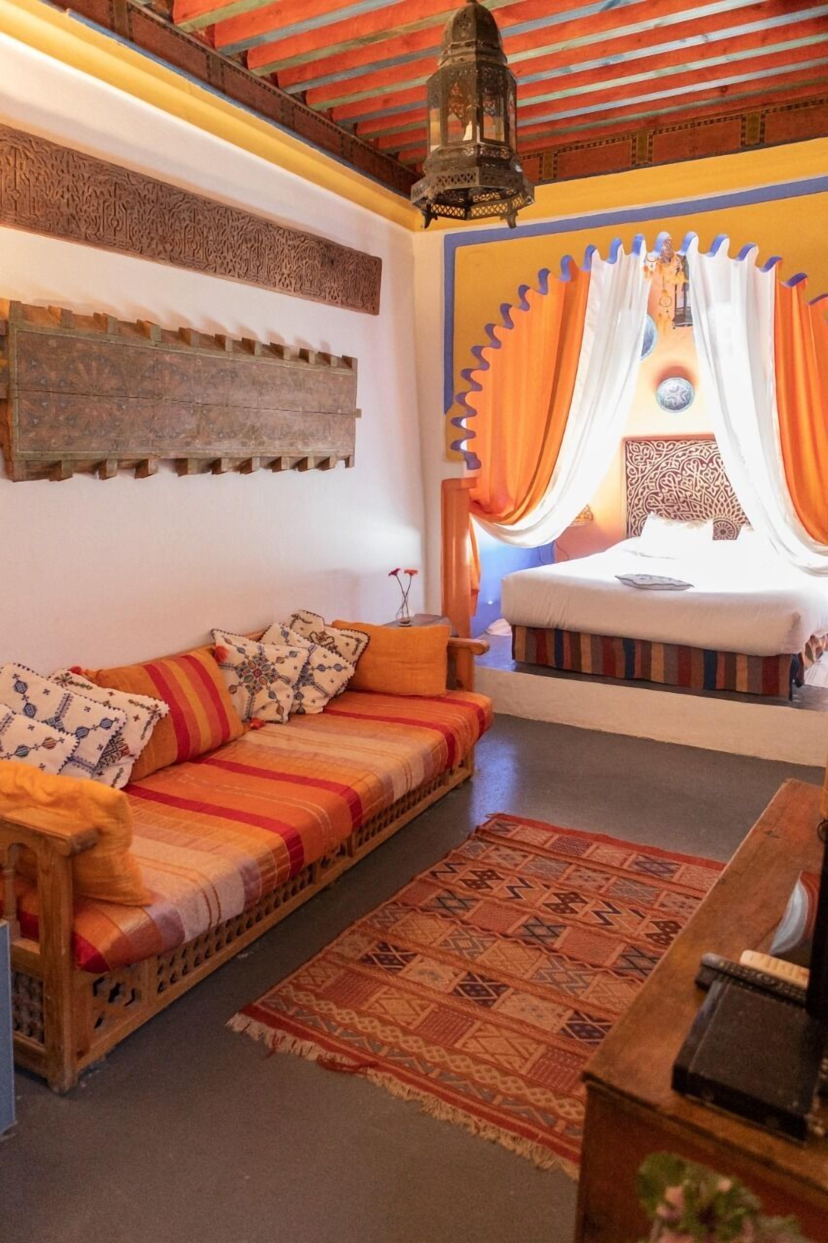 superior suite | in-room safe, individually decorated, desk