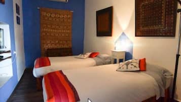 Double Room with Twin Beds | 1 bedroom, in-room safe, individually decorated, desk