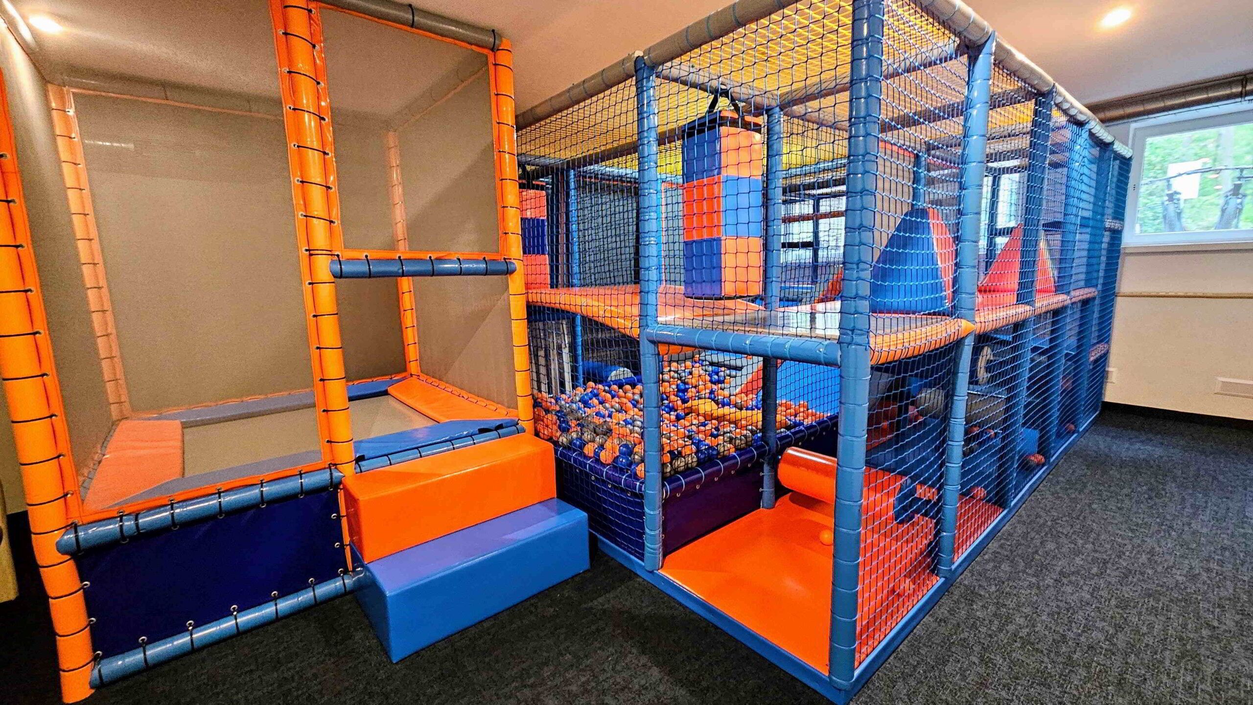 Area giochi per bambini (al coperto)
