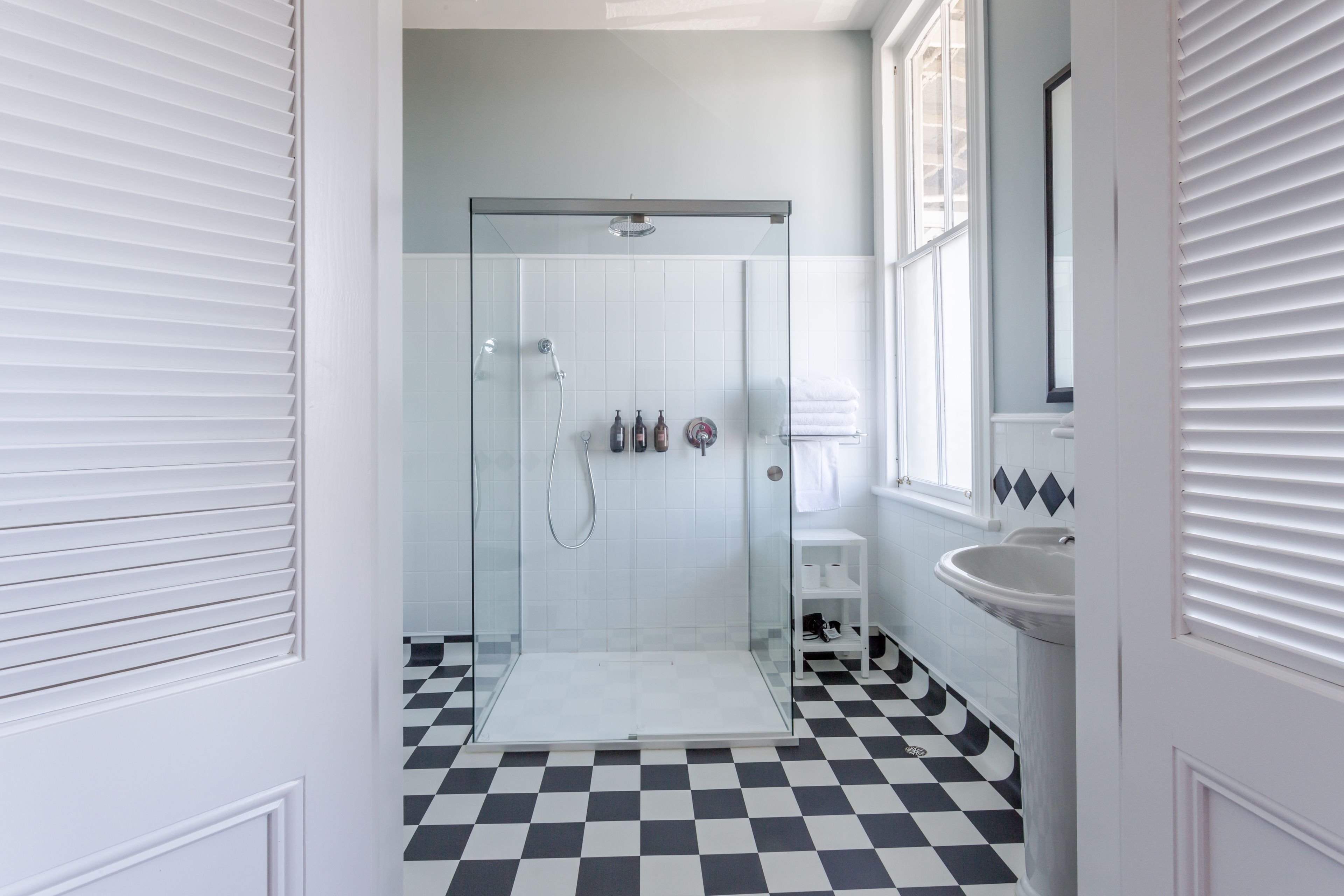 heritage suite | bathroom | eco-friendly toiletries, hair dryer, bathrobes, towels