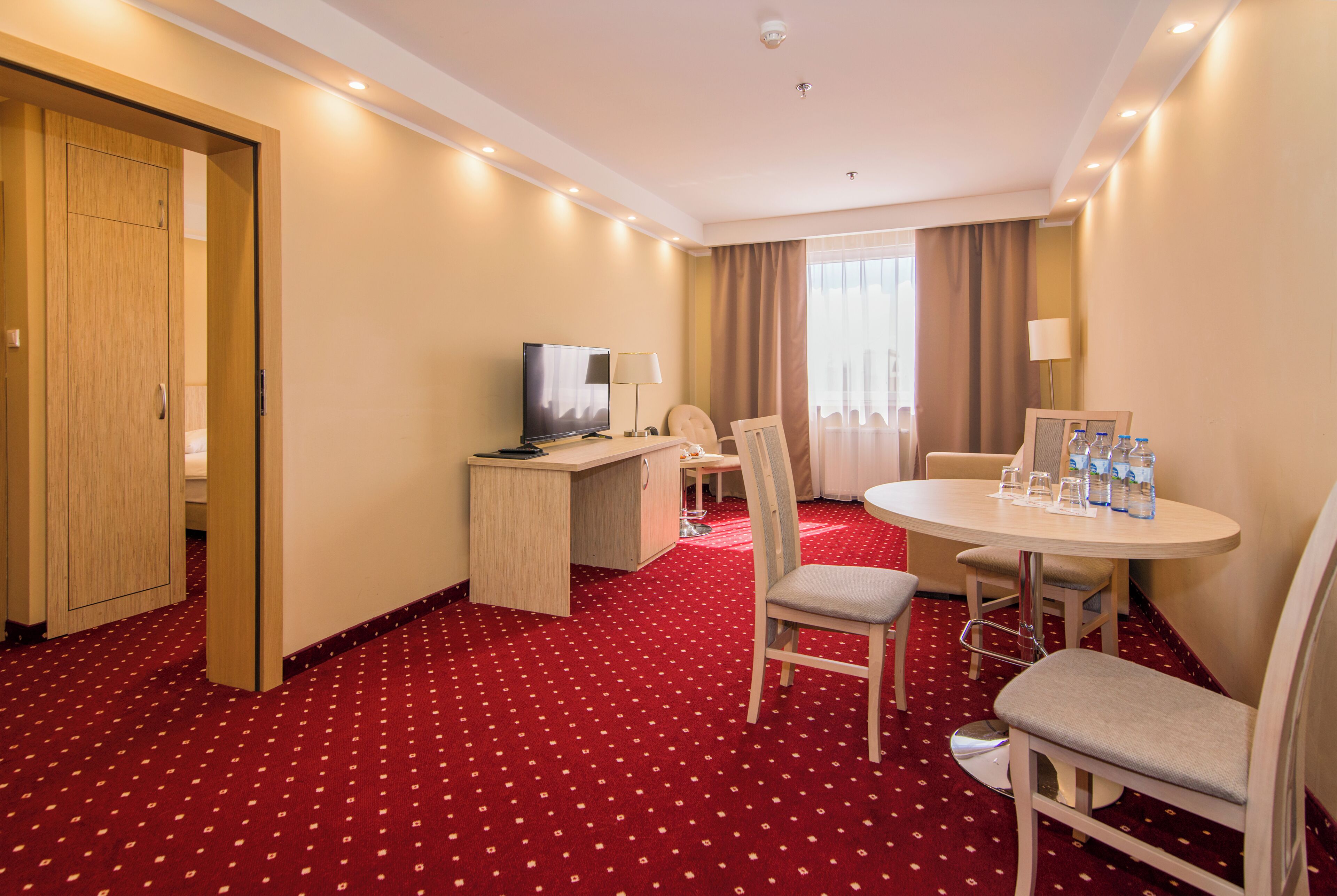 One-Bedroom Suite | Living room | TV