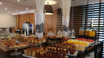 Breakfast, lunch, dinner served; Portuguese cuisine
