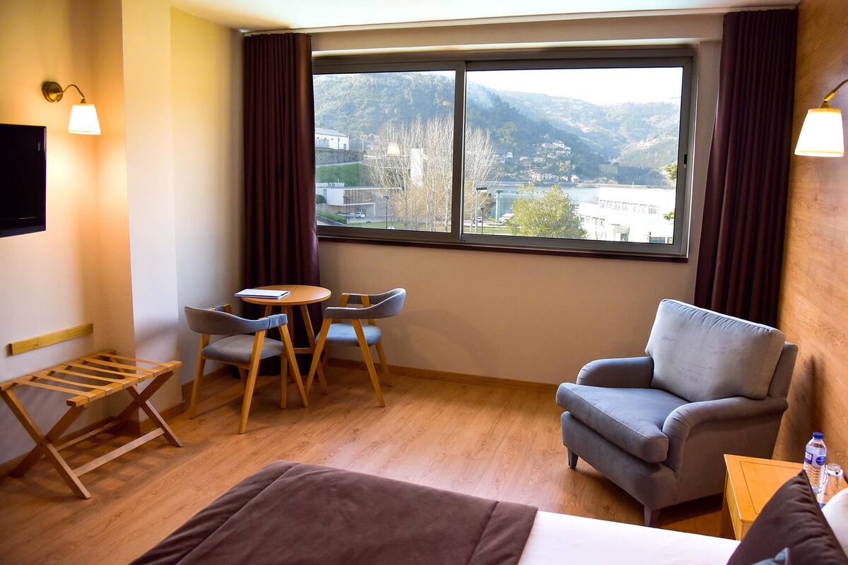 Superior Double Room | In-room safe, desk, blackout drapes, soundproofing