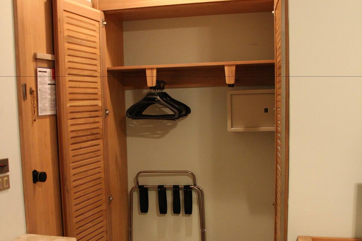 Habitación individual | Minibar, caja fuerte, cunas gratuitas y wifi gratis