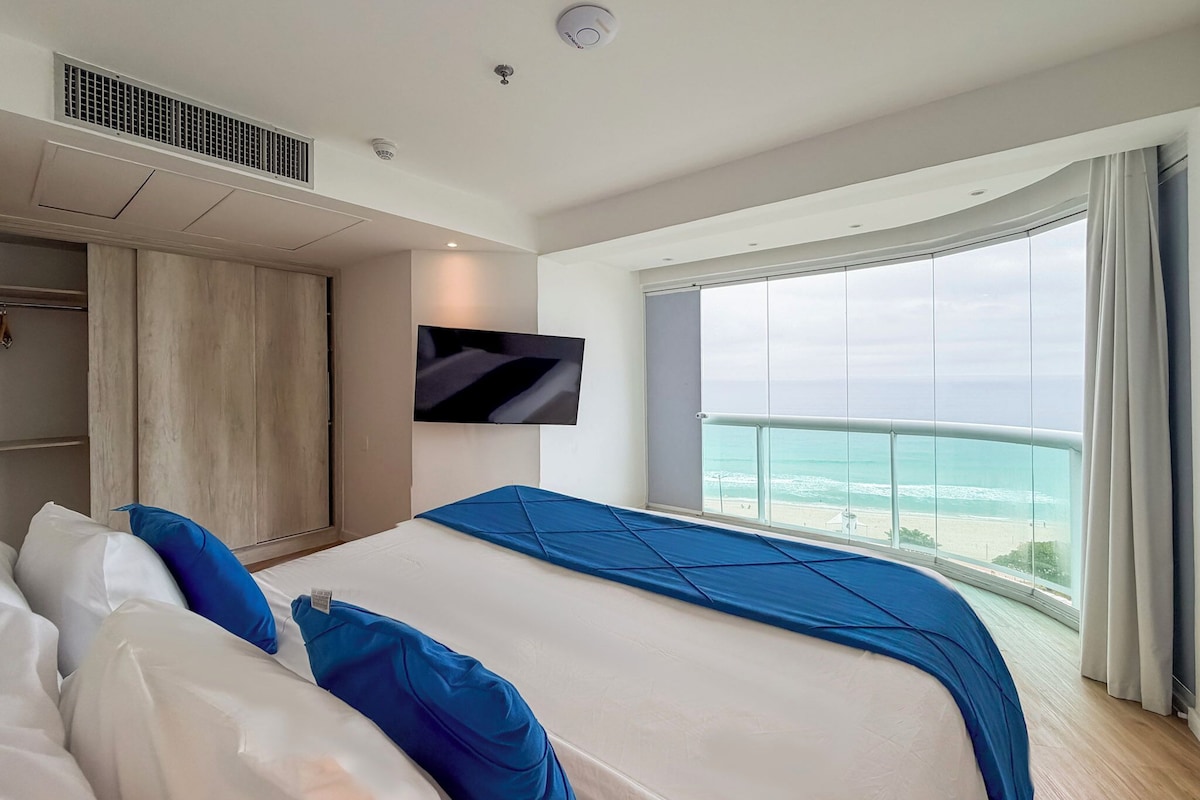 Suite Royal, 2 habitaciones, tina | Minibar, caja de seguridad en la habitación y escritorio