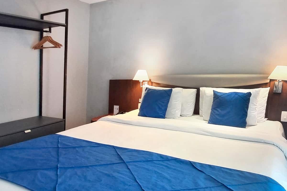 1 phòng ngủ, minibar, két bảo mật tại phòng, bàn