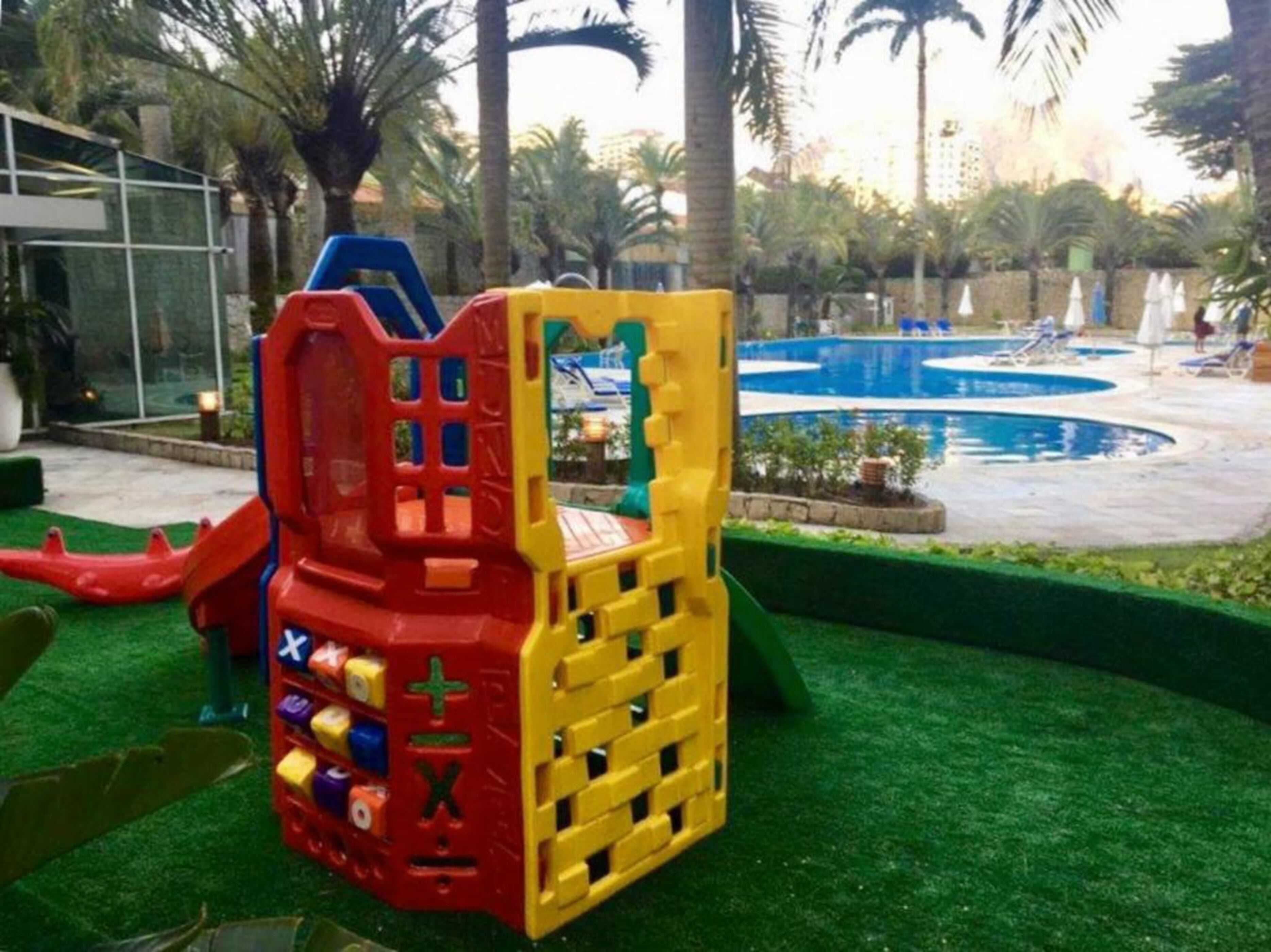Children’s play area – outdoor