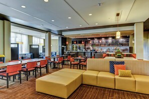 Lobby - Courtyard by Marriott Bridgeport Clarksburg (Bridgeport)