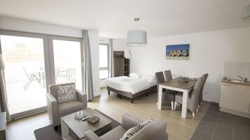 Studio, 1 Double Bed | Premium bedding, iron/ironing board, free WiFi, bed sheets