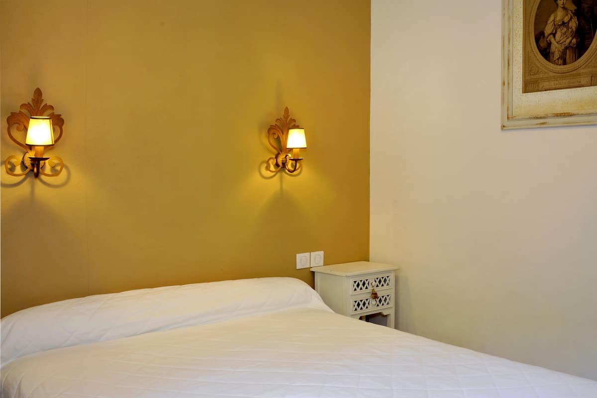 Double Room | WiFi (free)