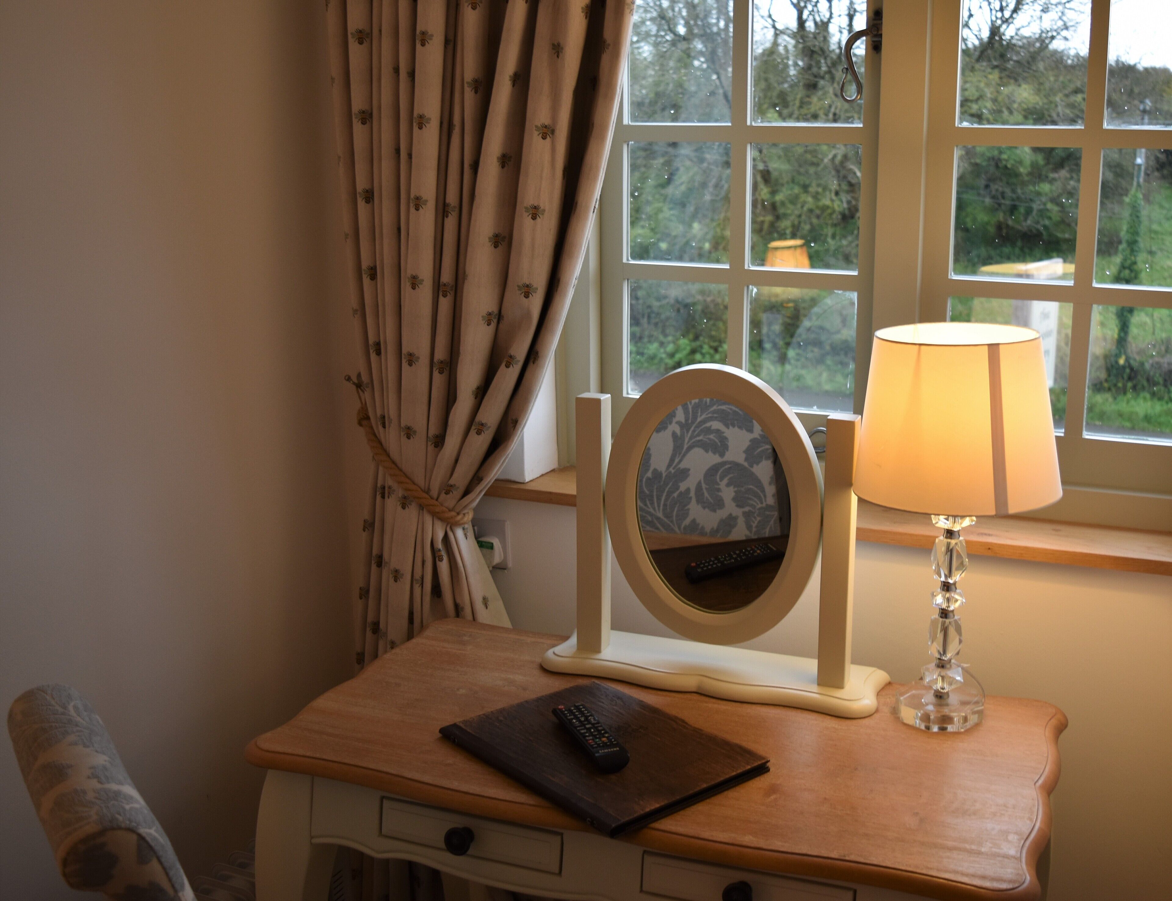 Double or Twin Room, Ensuite (Room 7) | Individually decorated, desk, soundproofing, iron/ironing board