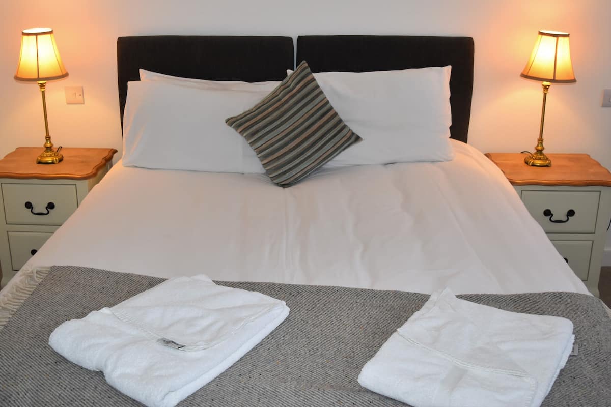 Double or Twin Room, Ensuite (Room 7)
